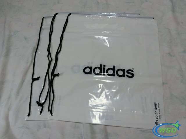 運動(dong)品牌(pai)塑料(liao)抽繩(sheng)包裝(zhuang)袋