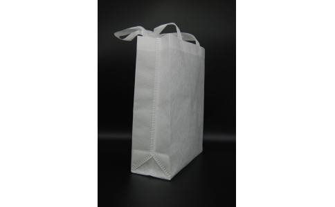 可(ke)降解(jie)無紡(fang)布手(shou)拎袋(dai)