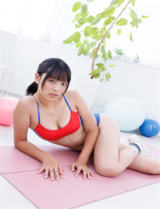 《校花陈若雪被校长抱到办公室-美女光着全身的样子》