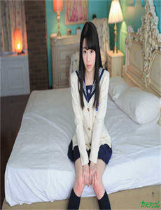 《qovd av-2男2女汽车上演大尺度画面》