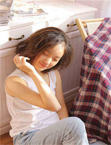 《我在你床下-熟女人妻-蜜臀AV-首页》